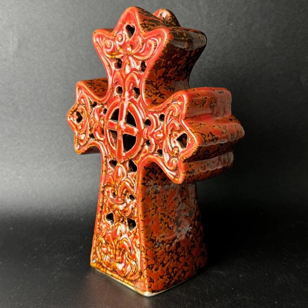 N/A ornate ceramic